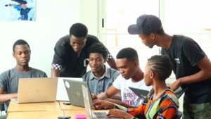 Des-etudiants-dEPITECH-Benin-hackent-une-competition-internationale-de-cybersecurite